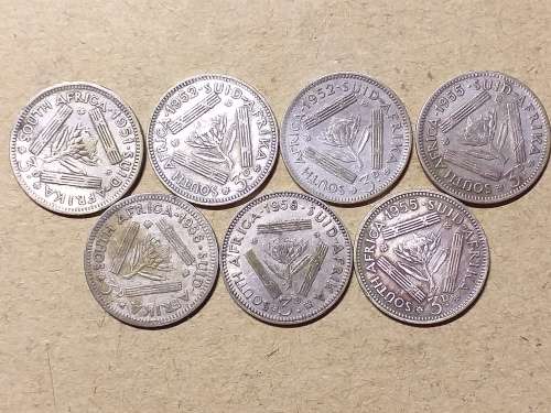 A LOT OF 7 SA UNION SILVER THREEPENCE COINS [9,7 g]