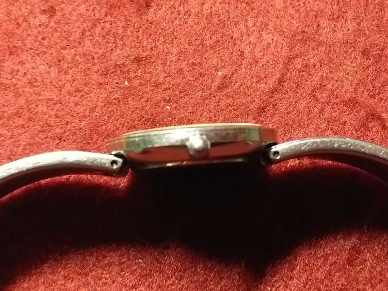 MICHEL HERBELIN WOMEN'S WATCH in good working order. [It needs a battery]