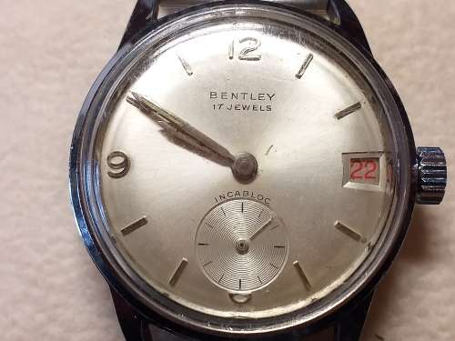 BENTLEY VINTAGE WOMEN'S WATCH IN WORKING CONDITION [Please give attention to description]