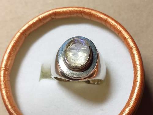 LOVELY SOLID STERLING SILVER RING WITH MOONSTONE