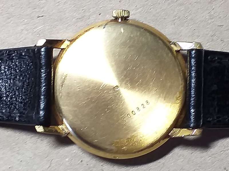 LOVELY VINTAGE GENUINE 18 ct GOLD JAEGER MENS WATCH WITH LEATHER STRAP IN GOOD WORKING ORDER