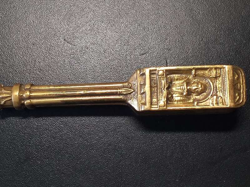 LOVELY VINTAGE SOLID BRASS NUT CRACKER IN EXCELLENT CONDITION