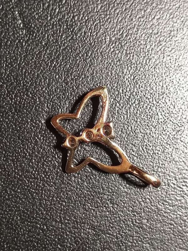 LOVELY SOLID GENUINE 9 ct GOLD PENDANT IN EXCELLENT CONDITION