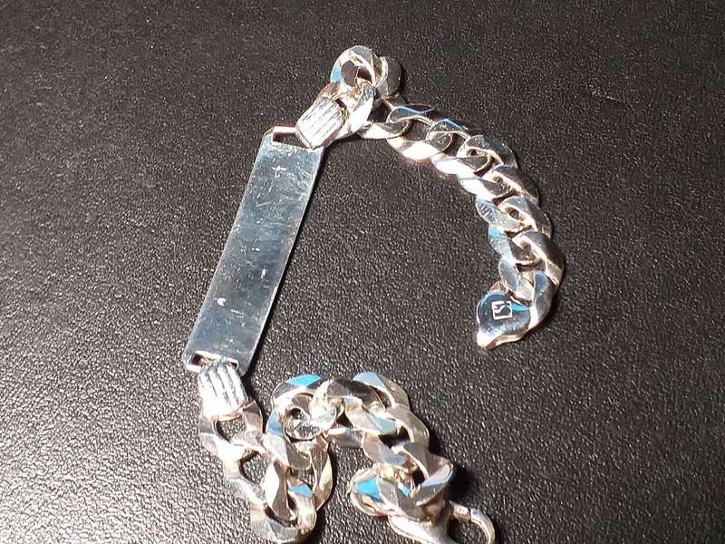 LOVELY SOLID GENUINE STERLING SILVER NAME BRACELET IN VERY GOOD CONDITION