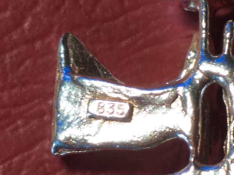 LOVELY UNIQUE SILVER PENDANT IN VERY GOOD CONDITION