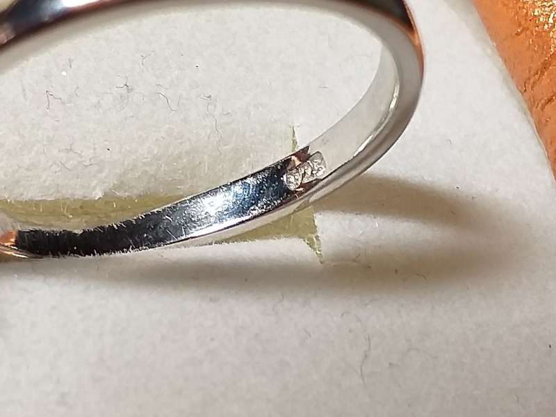 LOVELY GENUINE SOLID STERLING SILVER RING IN EXCELLENT CONDITION