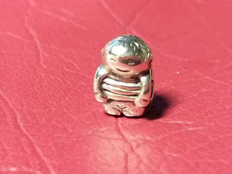 LOVELY GENUINE SOLID STERLING SILVER PANDORA CHARM IN EXCELLENT CONDITION [4 g]
