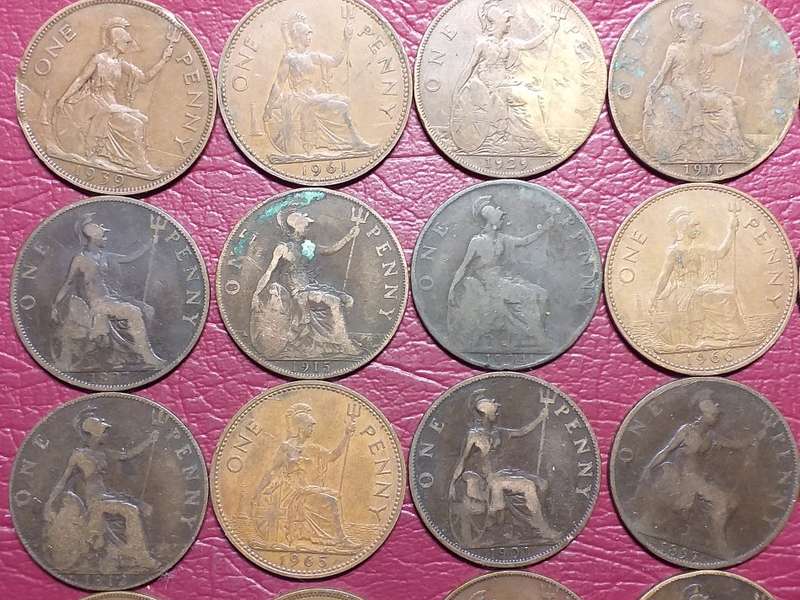 30 x BRITISH PENNIES [Bid per coin to take all]