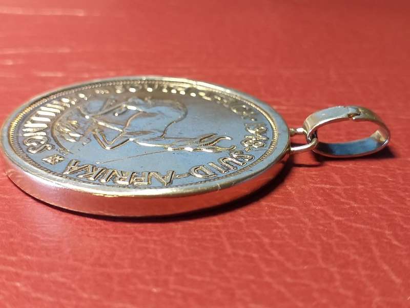 1948 SA UNION SILVER 5 SHILLINGS SET IN STERLING SILVER [30,5 g]