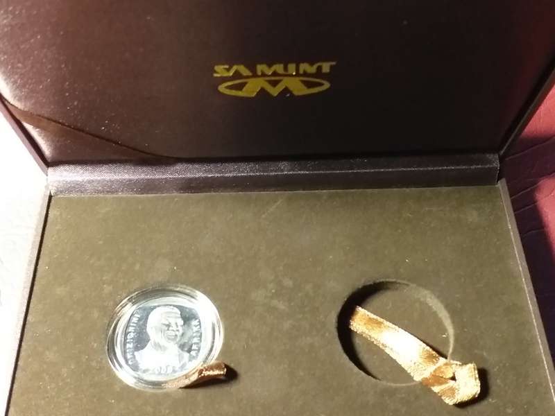 NELSON MANDELA COMMEMORATIVE R5 SET - 2000 Proof Like WITHOUT THE 2008 Lazer Frosted COIN