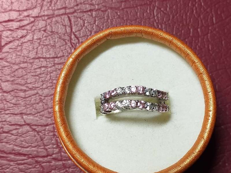 LOVELY GENUINE SOLID STERLING SILVER RING IN EXCELLENT CONDITION
