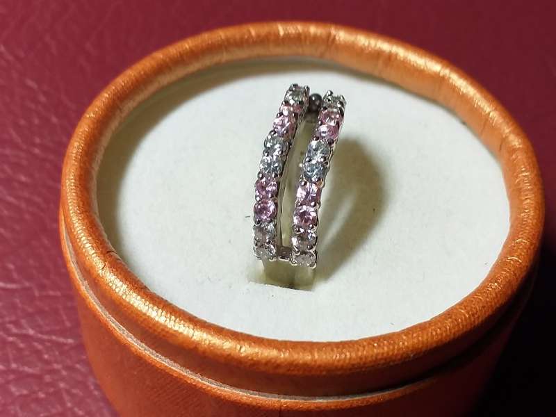 LOVELY GENUINE SOLID STERLING SILVER RING IN EXCELLENT CONDITION