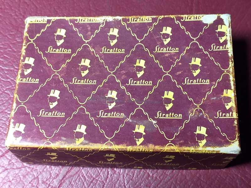 LOVELY VINTAGE RUGBY TIE PIN IN ORIGINAL BOX IN EXCELLENT CONDITION