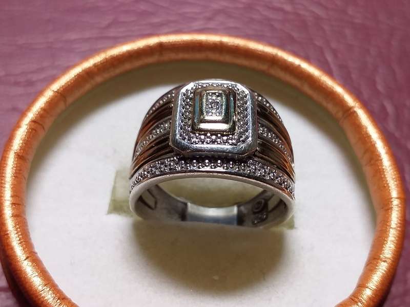 LOVELY GENUINE SOLID STERLING SILVER RING WITH 9 ct GOLD INLAYS