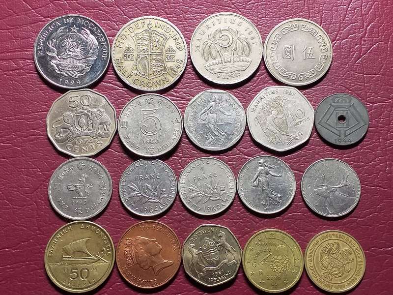 A LOT OF 19 INTERNATIONAL COINS - [Bid per coin to take all]