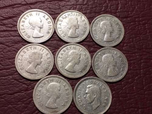 A LOT OF 8 SA UNION SILVER THREEPENCES - DIFFERENT DATES - [Bid per coin to take all]