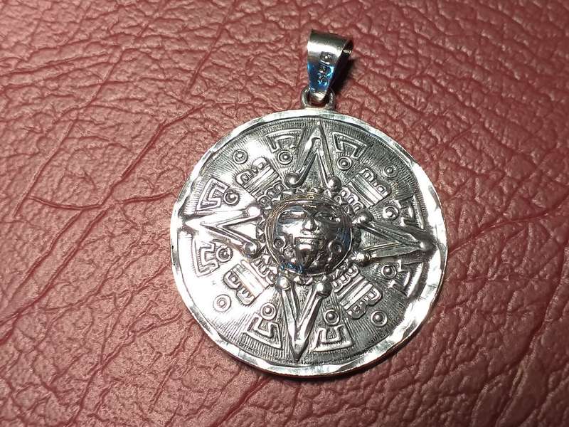 LOVELY GENUINE SOLID STERLING SILVER PENDANT IN EXCELLENT CONDITION