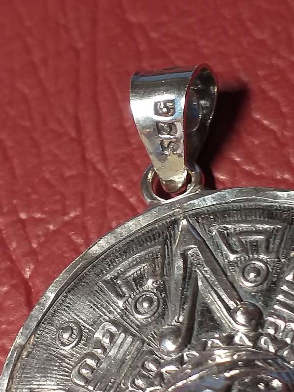 LOVELY GENUINE SOLID STERLING SILVER PENDANT IN EXCELLENT CONDITION