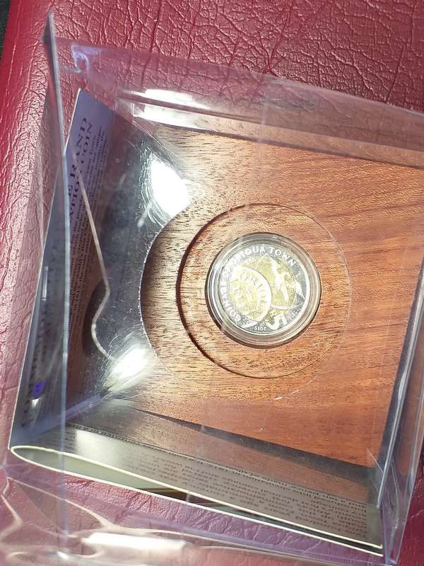 2015 RSA PROOF R5 BICENTENNIAL OF THE COINAGE OF GRIQUA TOWN WITH MAGNIFYING GLASS IN SPECIAL HOLDER
