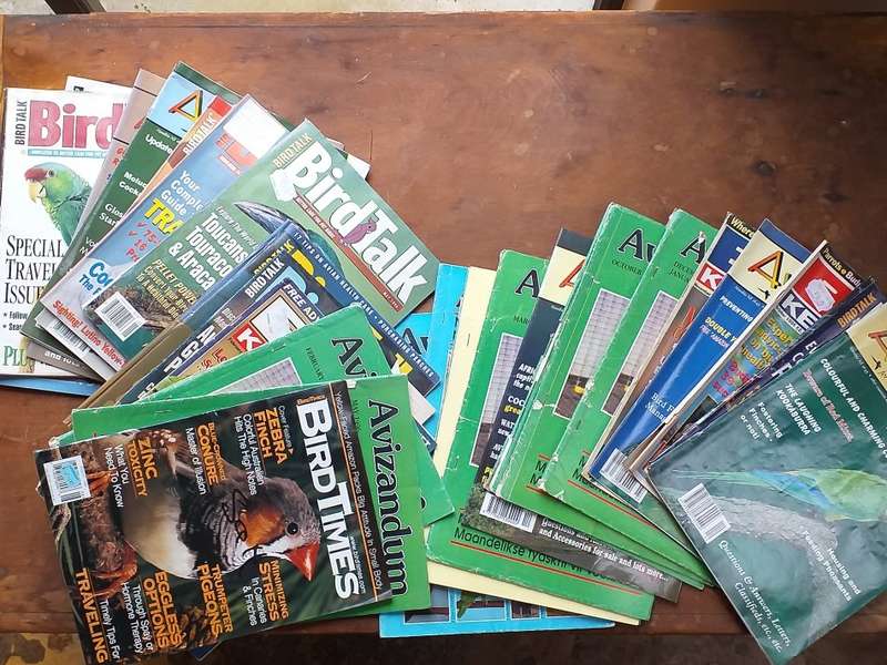 21 MAGAZINES ABOUT BIRDS - [5,5 kg] Shipping R115 to your door.