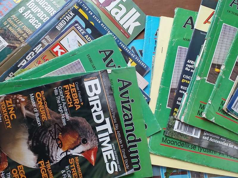 21 MAGAZINES ABOUT BIRDS - [5,5 kg] Shipping R115 to your door.