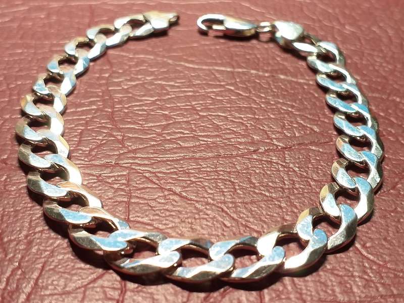 LOVELY GENUINE SOLID STERLING SILVER BRACELET WITH ITALIAN CLASP IN VERY GOOD CONDITION [13 g]