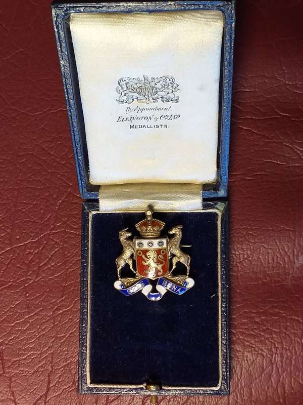 LOVELY STERLING SILVER MEDALL IN ORIGINAL BOX - [10,2 g]