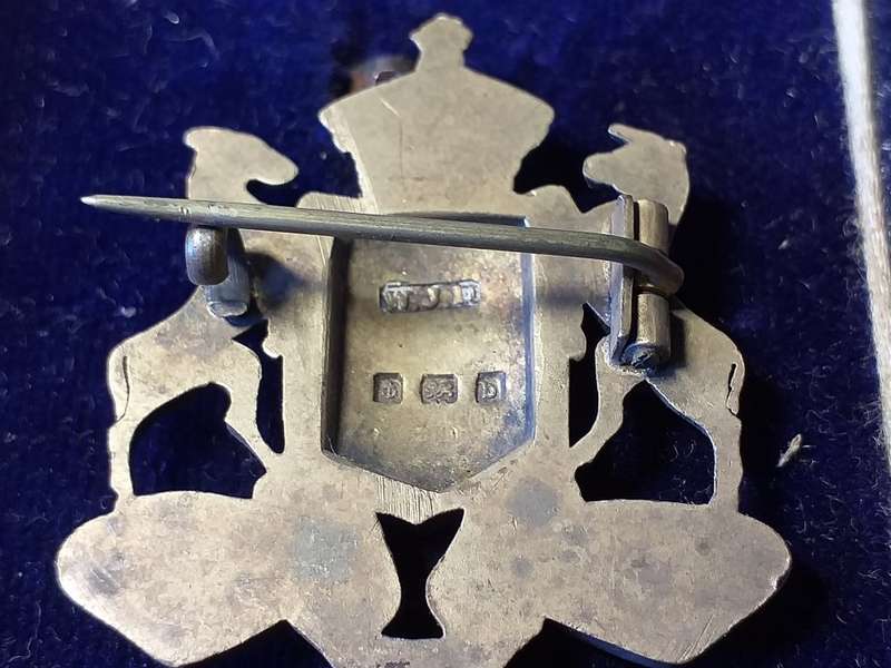 LOVELY STERLING SILVER MEDALL IN ORIGINAL BOX - [10,2 g]