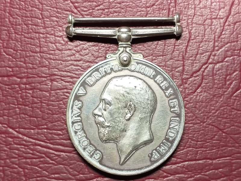 1914 - 1918 British War Silver Medal - 2. LIEUT. G.R. DUTHIE. R.A.F.