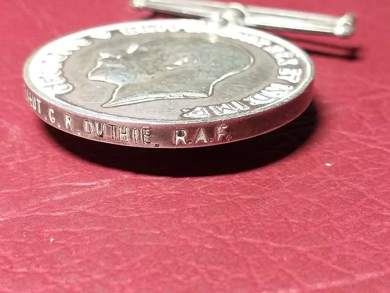 1914 - 1918 British War Silver Medal - 2. LIEUT. G.R. DUTHIE. R.A.F.