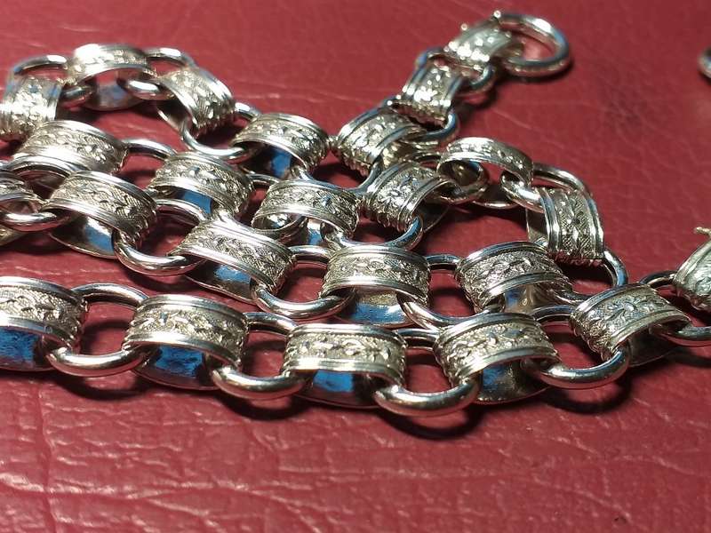 LOVELY GENUINE SOLID SILVER NECKLACE IN EXCELLENT CONDITION - [18,9 g]