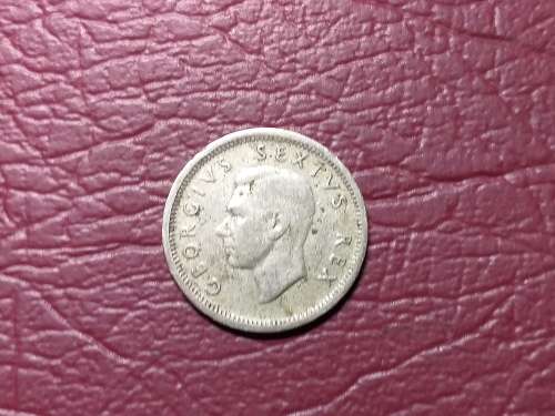 1952 SA UNION SILVER SIXPENCE