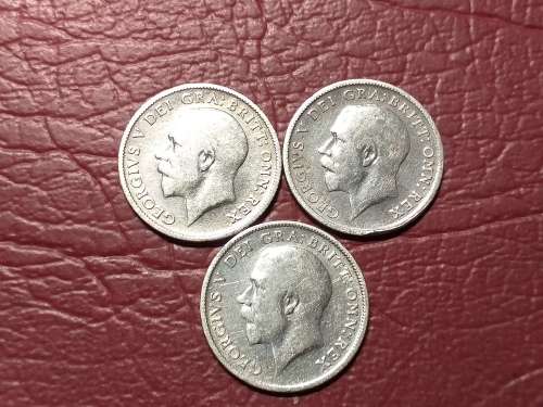 A LOT OF 3 BRITISH STERLING SILVER SIXPENCES - [Bid per coin to take all]