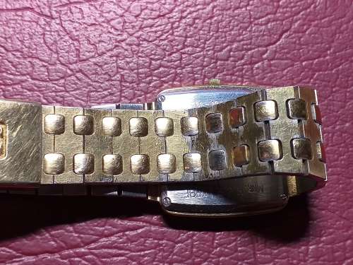 OMEGA SEAAMASTER QUARTZ MENS WATCH IN 100% WORKING ORDER