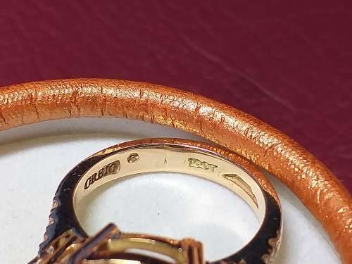 LOVELY GENUINE SOLID 18 ct ROSE GOLD RING WITH MORGANITE AND DIAMONDS WITH VALUATION CERTIFICATE