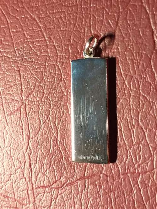 LOVELY SOLID HEAVY STERLING SILVER PENDAND IN EXCELLENT CONDITION - [16 g]