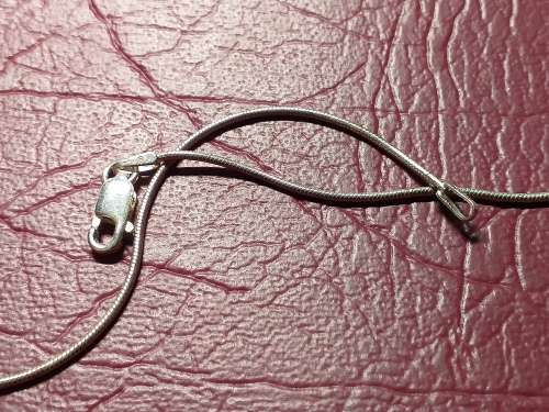LOVELY GENUINE SOLID STERLING SILVER NECKLACE WITH ITALIAN CLASP IN VERY GOOD CONDITION