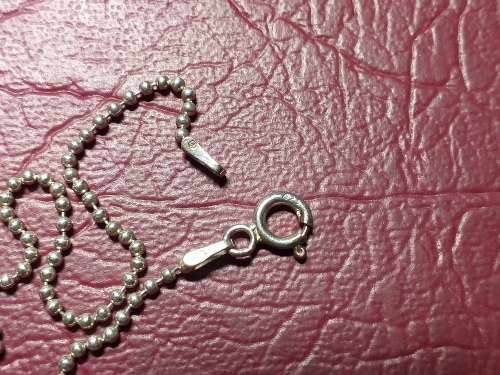 LOVELY GENUINE SOLID STERLING SILVER NECKLACE IN PRISTINE CONDITION