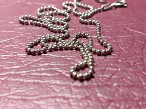 LOVELY GENUINE SOLID STERLING SILVER NECKLACE IN PRISTINE CONDITION
