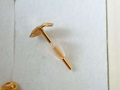 LOVELY GENUINE SOLID 9 ct GOLD EAR STUDS IN VERY GOOD CONDITION