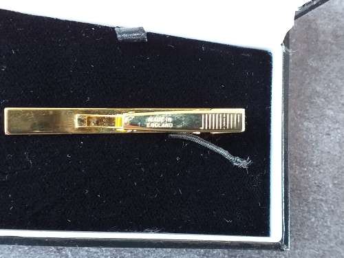 LOVELY TIE CLIP IN EXCELLENT CONDITION