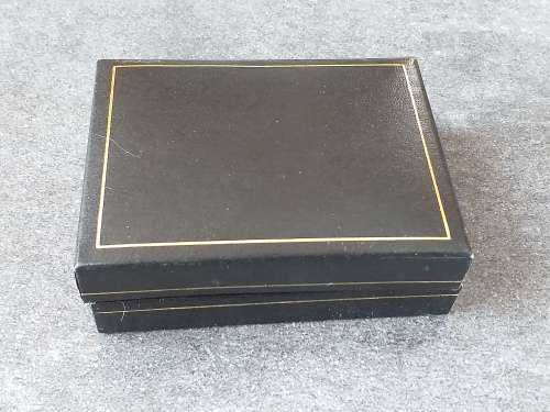 LOVELY TIE CLIP IN EXCELLENT CONDITION