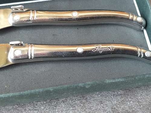 LAGUIOLE BUTTER/CHEESE KNIVE SET IN PERFECT CONDITION