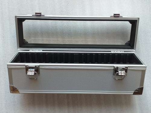 ALUMINIUM BOX THAT HOLDS 20 GRADED COINS  - NEW SEALED IN BOX - [30 x 8 x 11,5 cm]