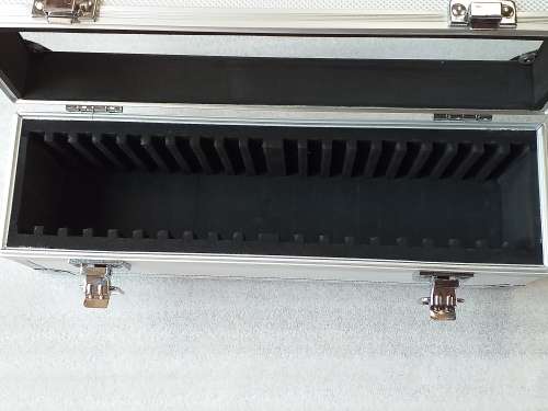 ALUMINIUM BOX THAT HOLDS 20 GRADED COINS  - NEW SEALED IN BOX - [30 x 8 x 11,5 cm]