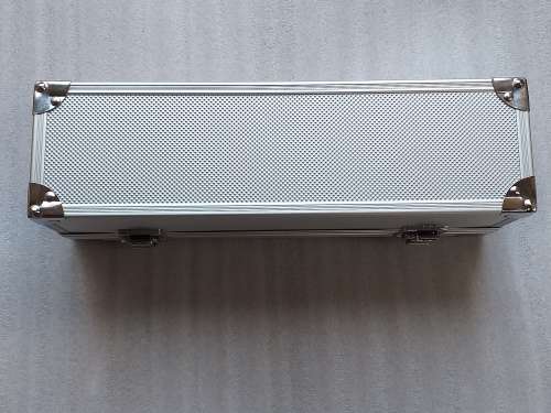 ALUMINIUM BOX THAT HOLDS 20 GRADED COINS  - NEW SEALED IN BOX - [30 x 8 x 11,5 cm]