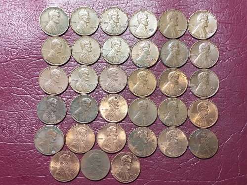 A LOT OF 33 USA 1 CENTS - ALL DIFFERENT DATES - [Bid per coin to take all.]