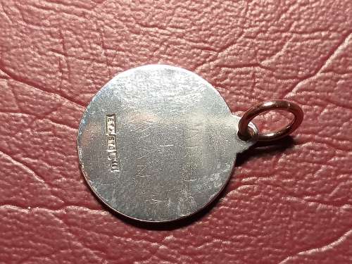 GENUINE SOLID STERLING SILVER CHRISTOPHER PENDAND IN EXCELLENT CONDITION
