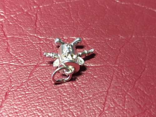 LOVELY GENUINE SOLID STERLING SILVER CHARM WITH MOVING LIMBS - [L 14 mm]