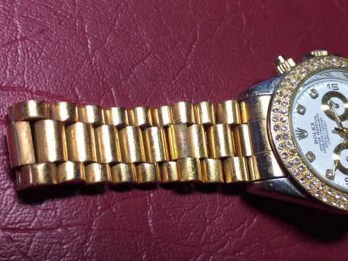 LOVELY COSTUME AUTOMATIC WATCH IN GOOD WORKING CONDITION - Needs a knob and strap some TLC